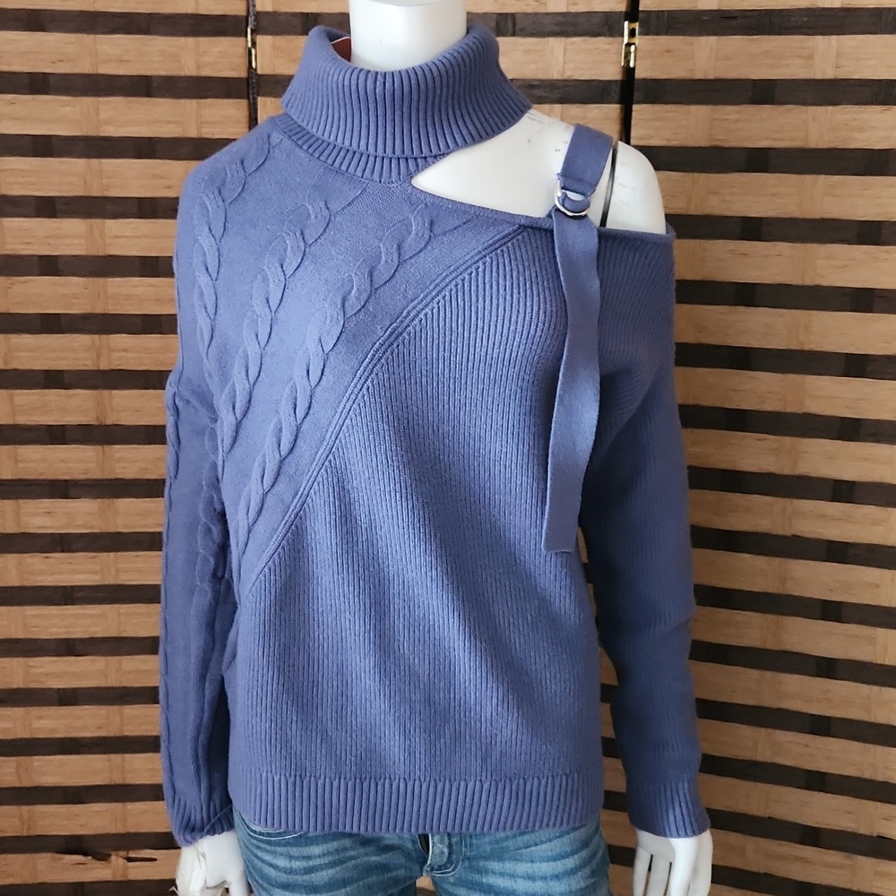 NWT!! Belldini one shoulder SOFT sweater